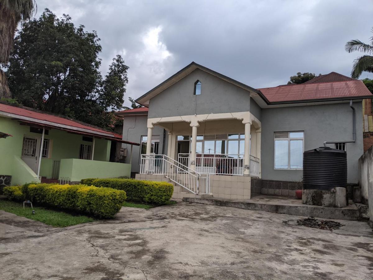 גיסני Ignite Guest House מראה חיצוני תמונה